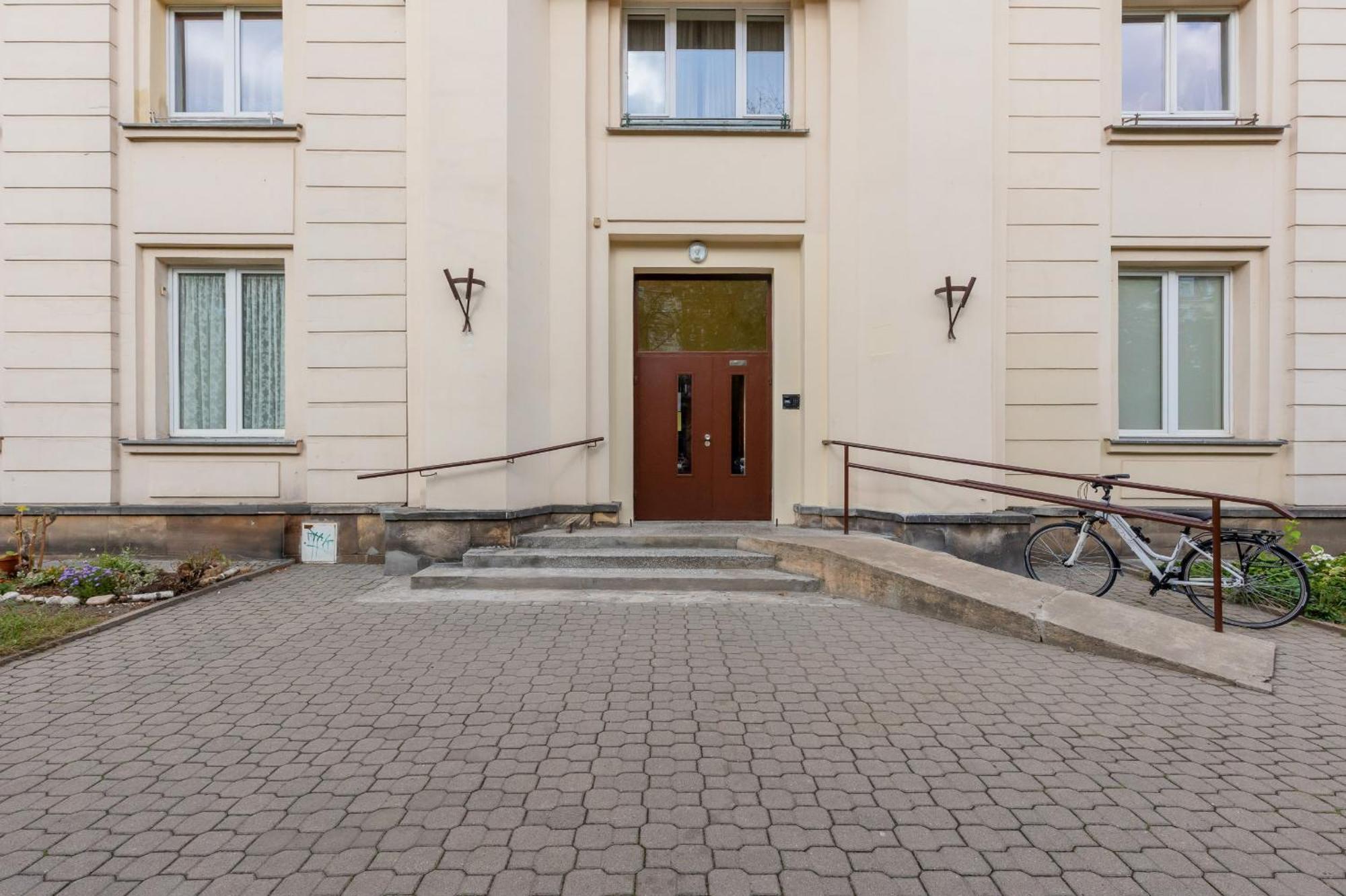 Aleja Wyzwolenia Studio with Mezzanine Warsaw Downtown by Noclegi Renters Esterno foto